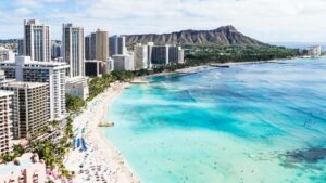 diamond head at waikiki coastline